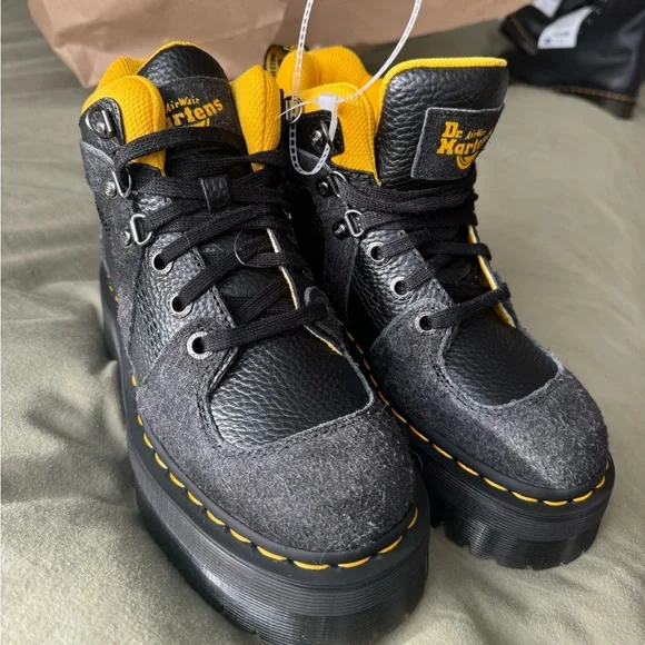 DOC MARTINS - Picture 1 of 8